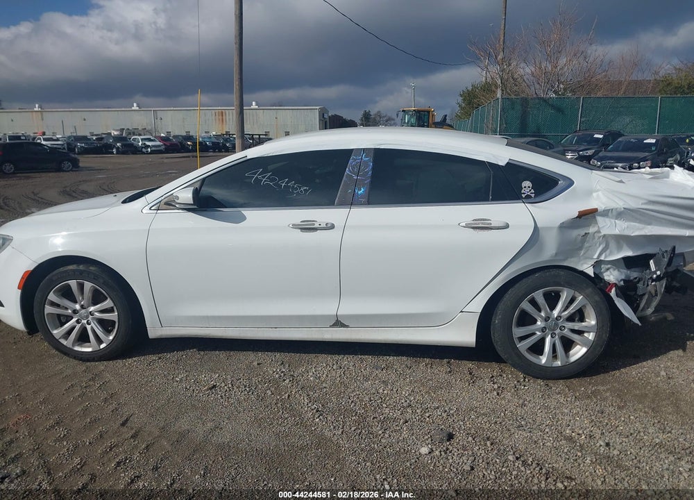 2016 CHRYSLER 200 TOURING VIN: 1C3CCCFBXGN194181
