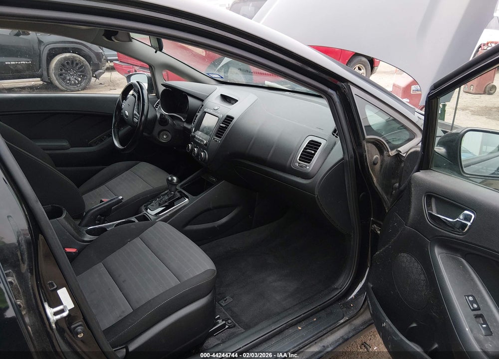 2018 KIA FORTE S VIN: 3KPFL4A78JE191597