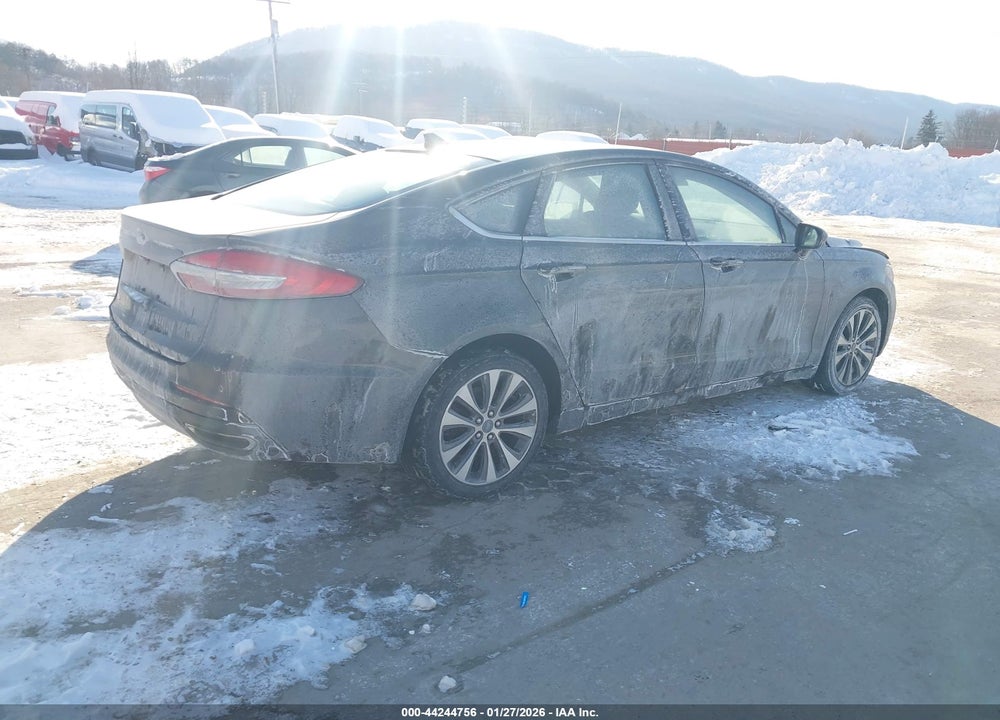 2019 FORD FUSION SE VIN: 3FA6P0T94KR253122