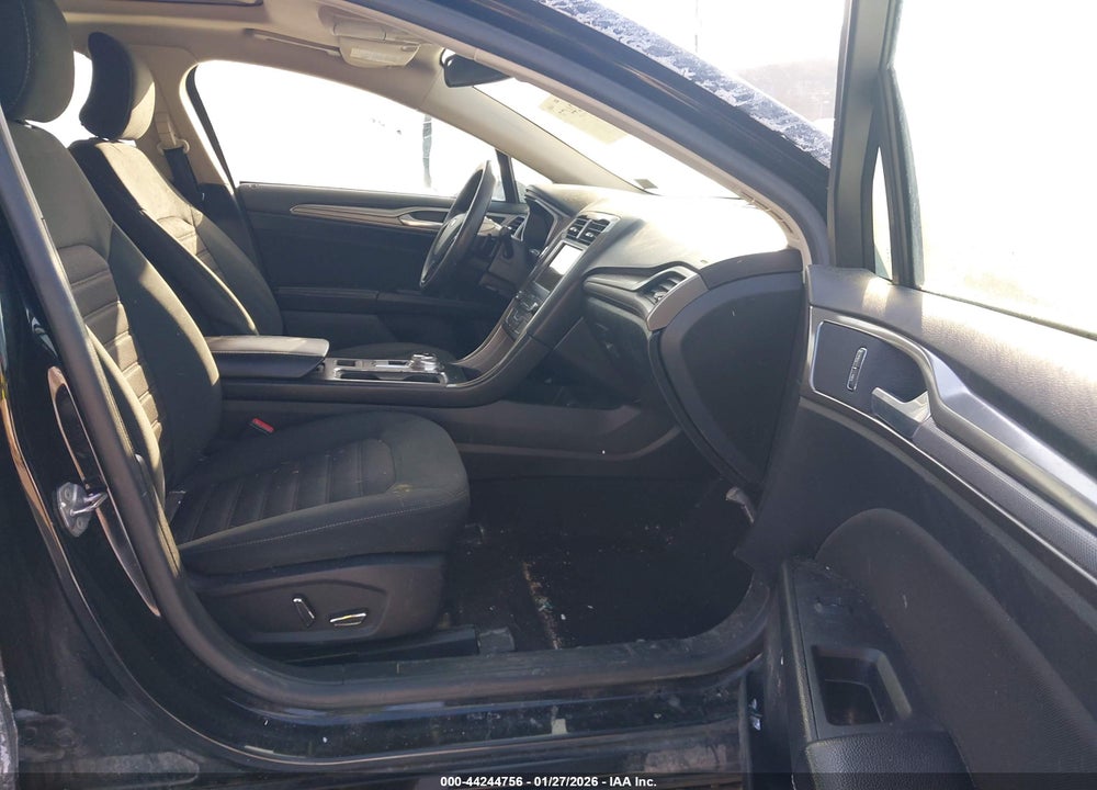 2019 FORD FUSION SE VIN: 3FA6P0T94KR253122