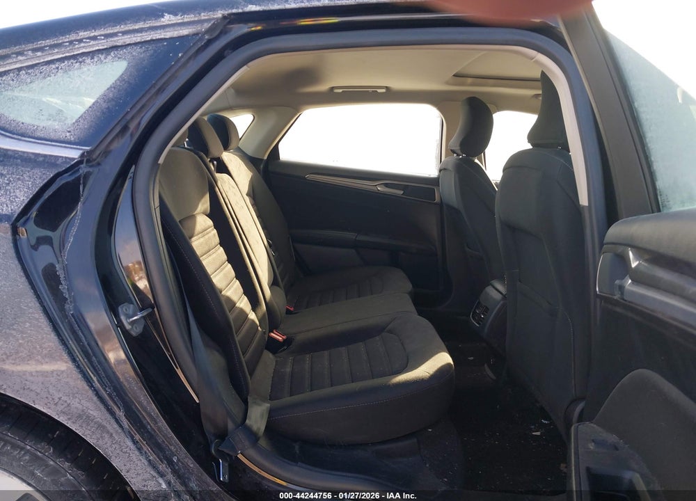 2019 FORD FUSION SE VIN: 3FA6P0T94KR253122