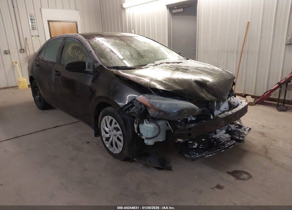 2018 TOYOTA COROLLA LE VIN: 2T1BURHE8JC041484