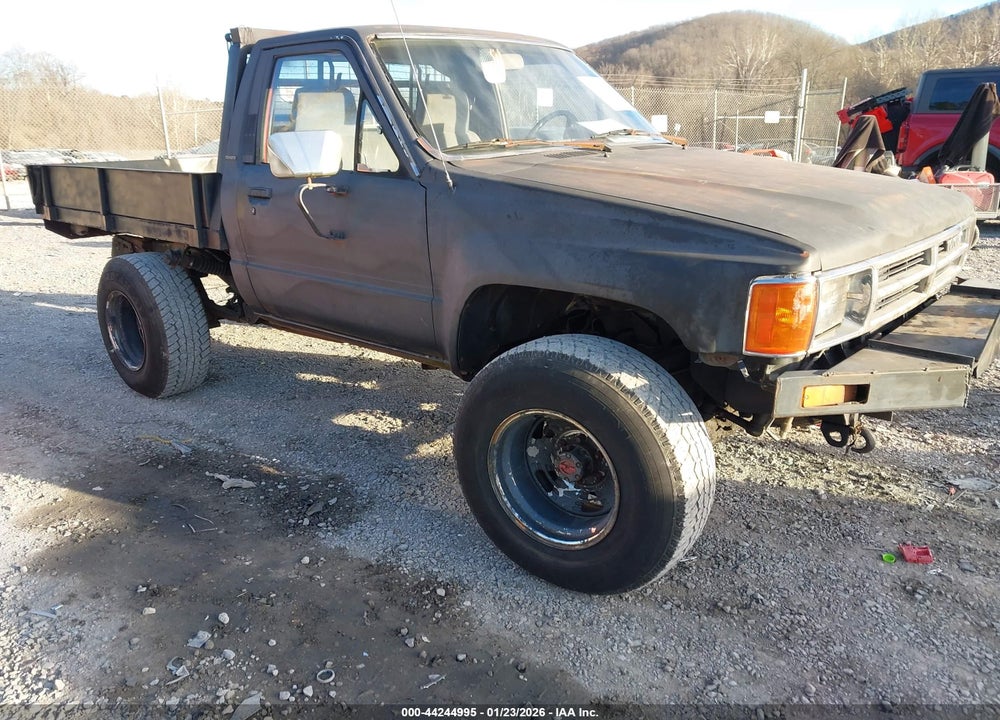 1987 TOYOTA PICKUP RN63 STD VIN: JT4RN63R7H0147773