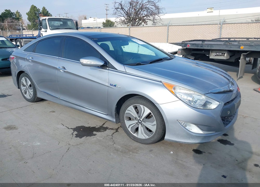 2015 HYUNDAI SONATA HYBRID LIMITED VIN: KMHEC4A40FA126086