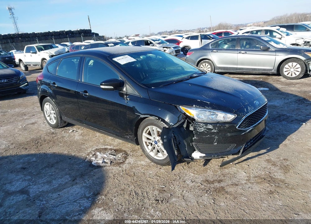 2017 FORD FOCUS SE VIN: 1FADP3K25HL227357