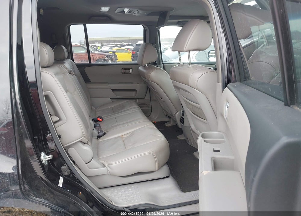 2009 HONDA PILOT EX-L VIN: 5FNYF48679B054430