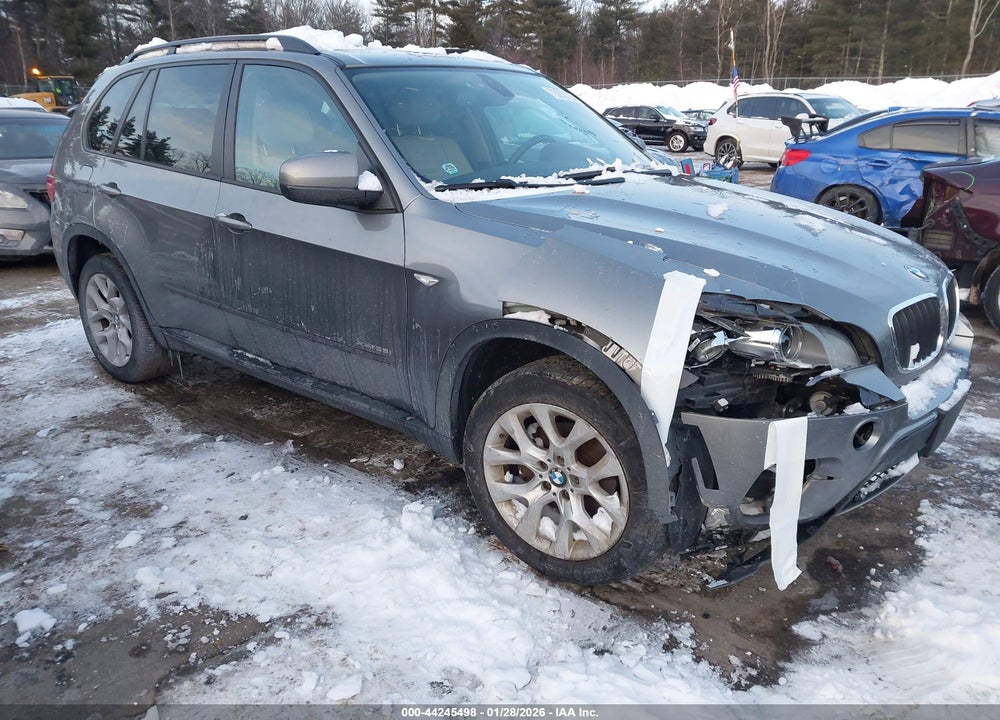 2013 BMW X5 XDRIVE35I/XDRIVE35I PREMIUM/XDRIVE35I SPORT ACTIVITY VIN: 5UXZV4C59D0B05425