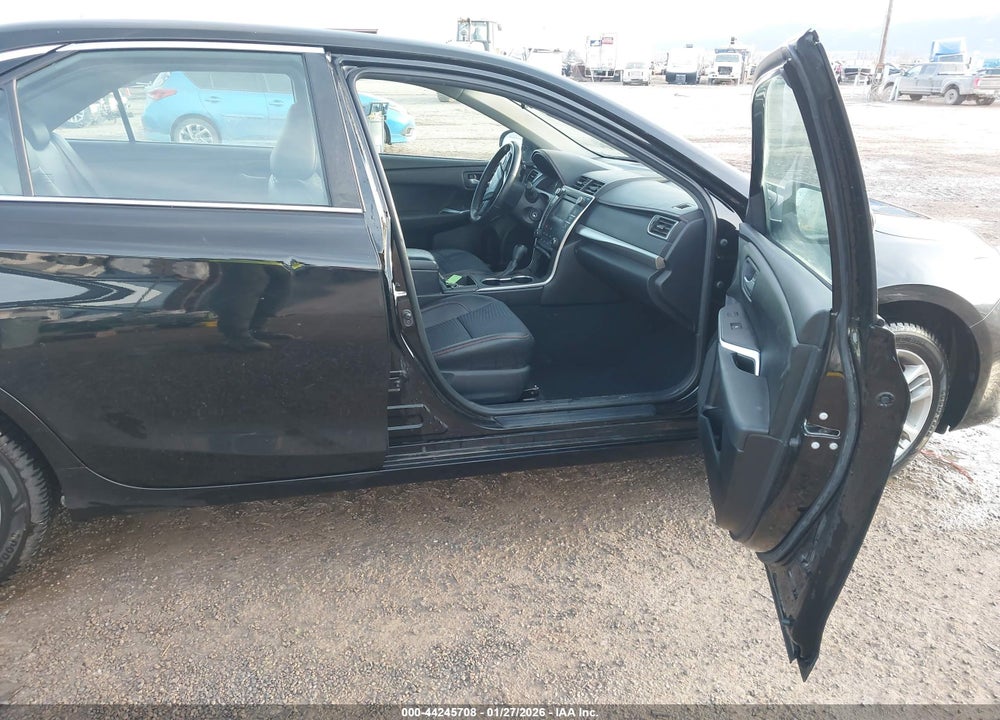 2015 TOYOTA CAMRY SE VIN: 4T1BF1FK5FU978027
