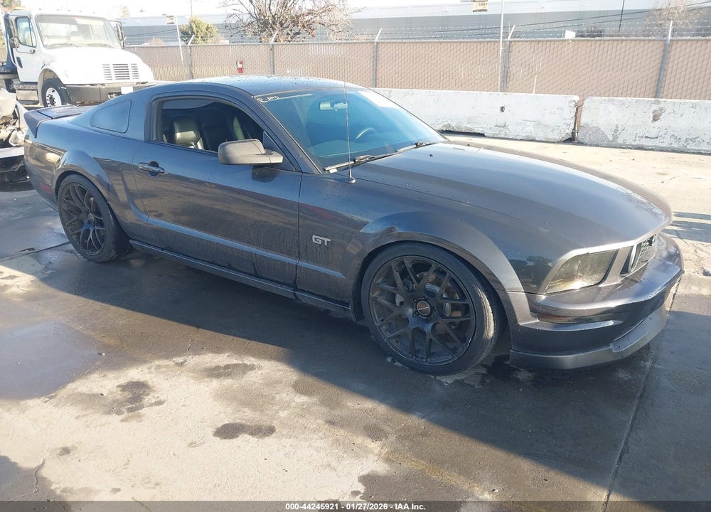 2007 FORD MUSTANG GT DELUXE/GT PREMIUM VIN: 1ZVHT82H975247538