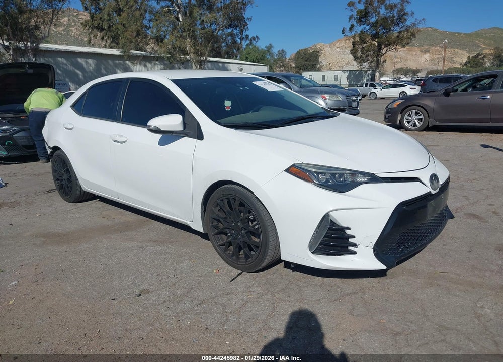 2018 TOYOTA COROLLA SE VIN: 5YFBURHE1JP846601