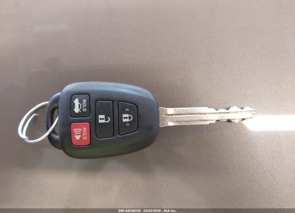 2019 TOYOTA COROLLA SE VIN: 5YFBURHE0KP910015