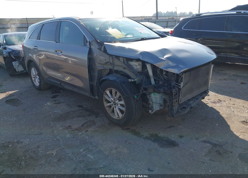 2019 KIA SORENTO 3.3L LX VIN: 5XYPG4A52KG458759