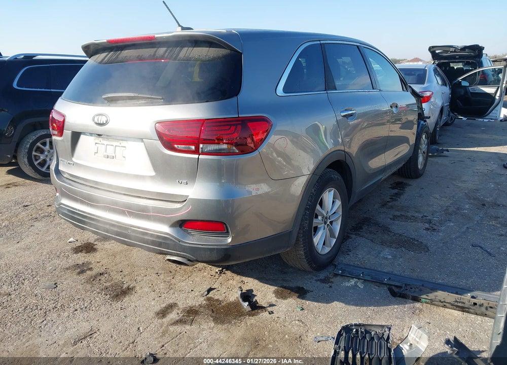 2019 KIA SORENTO 3.3L LX VIN: 5XYPG4A52KG458759