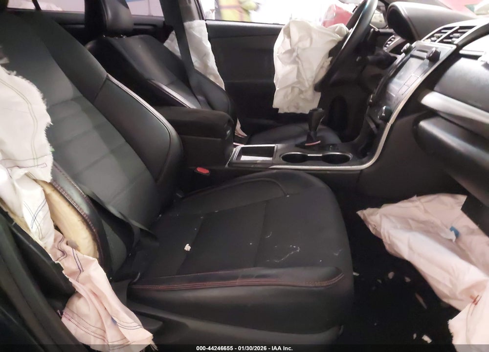 2016 TOYOTA CAMRY SE VIN: 4T1BF1FK2GU255964