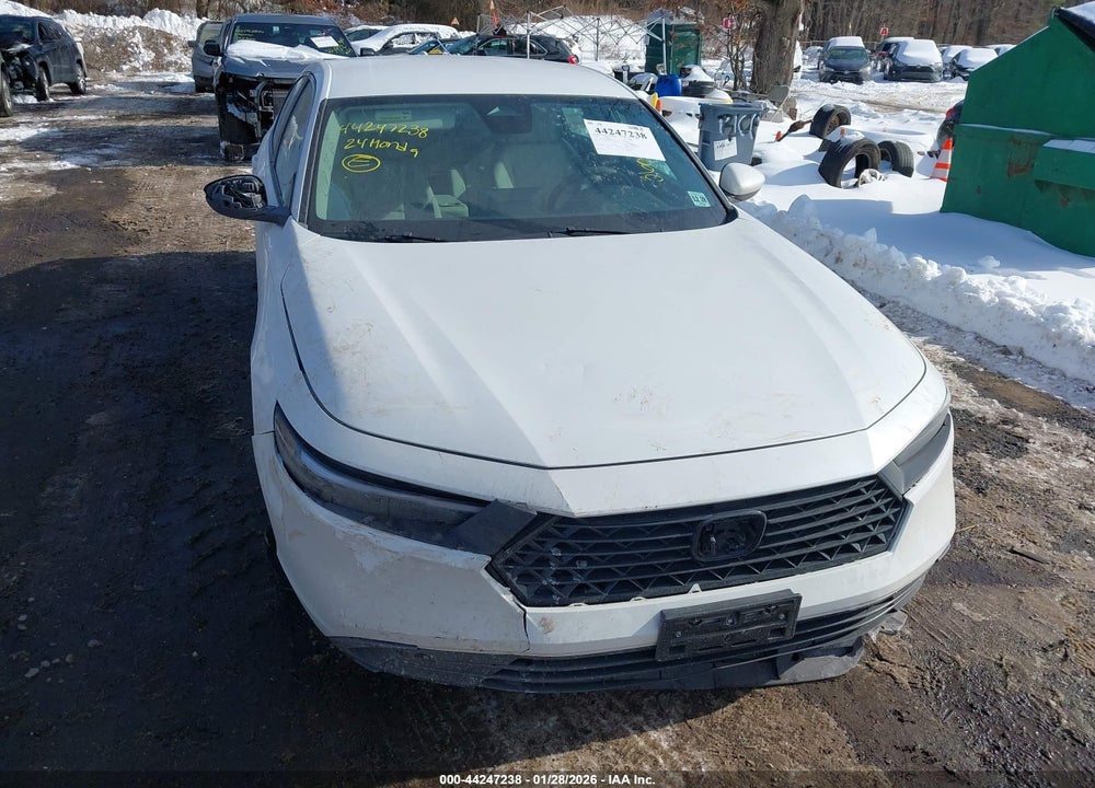 2024 HONDA ACCORD LX VIN: 1HGCY1F28RA008926