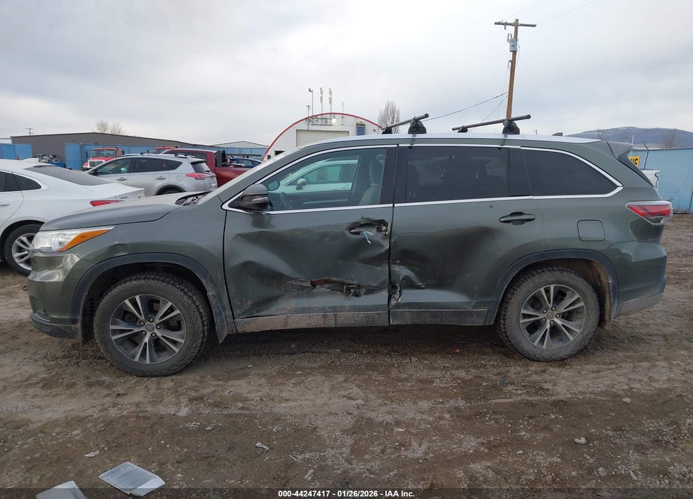 2016 TOYOTA HIGHLANDER XLE V6 VIN: 5TDJKRFH8GS261187
