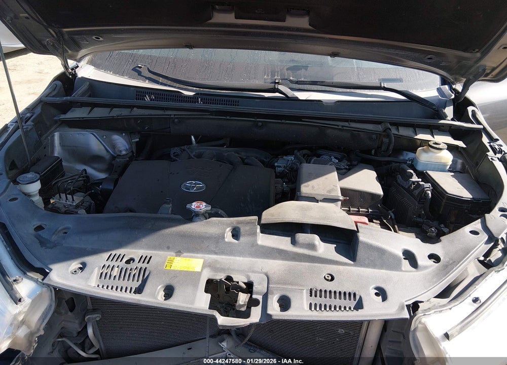 2019 TOYOTA HIGHLANDER XLE VIN: 5TDJZRFH5KS584942