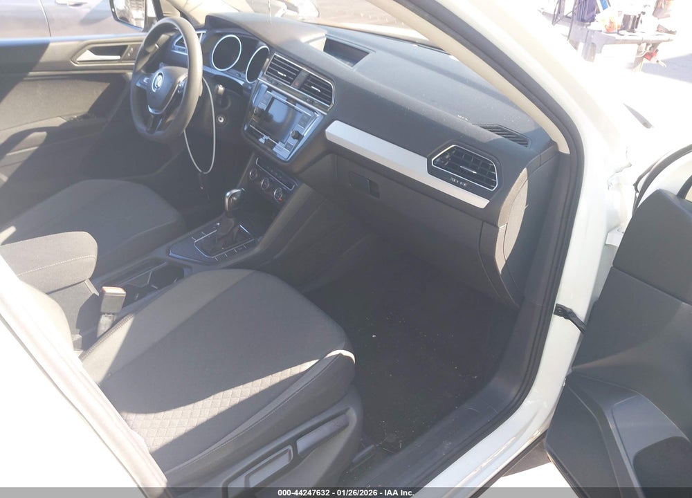 2019 VOLKSWAGEN TIGUAN 2.0T S VIN: 3VV1B7AX8KM173074