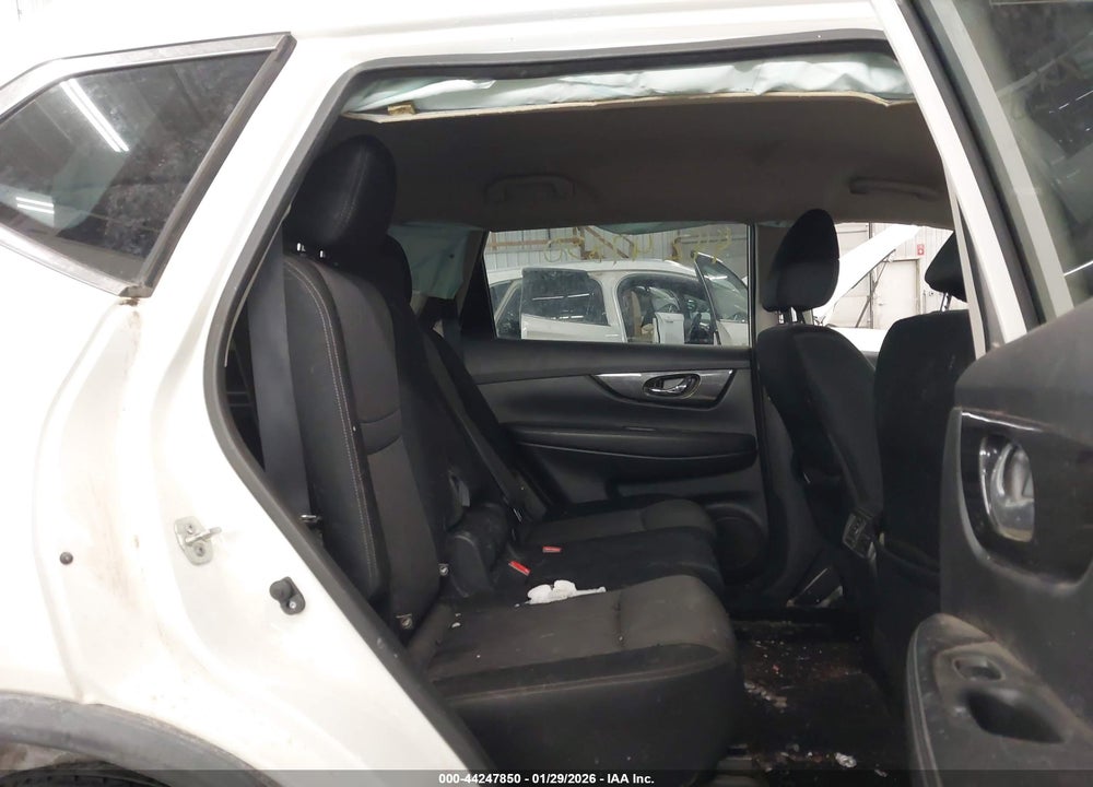2017 NISSAN ROGUE SV VIN: JN8AT2MV8HW280244