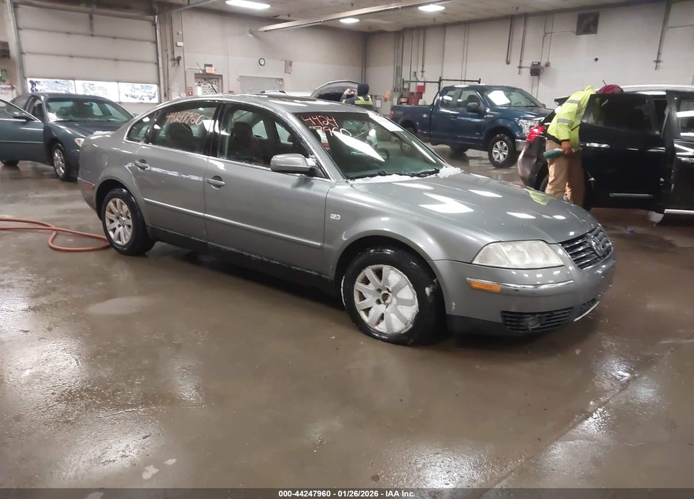 2003 VOLKSWAGEN PASSAT GLS VIN: WVWPD63B33E239701