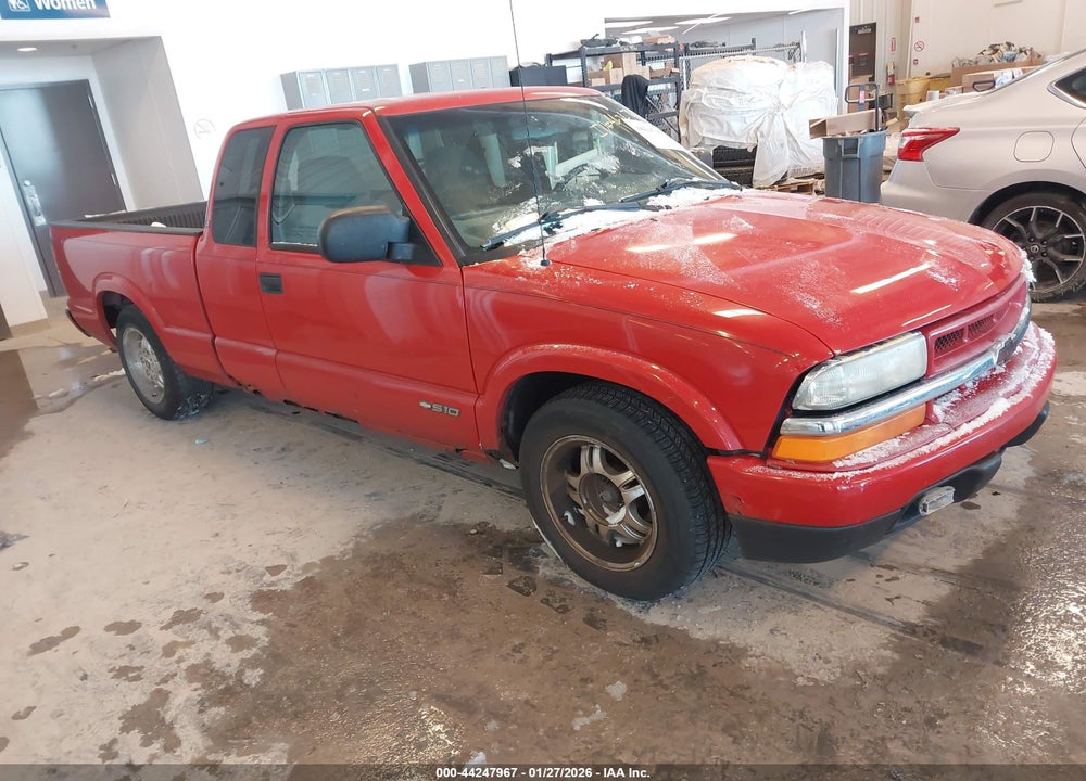 2002 CHEVROLET S-10 LS VIN: 1GCCS19W928102664