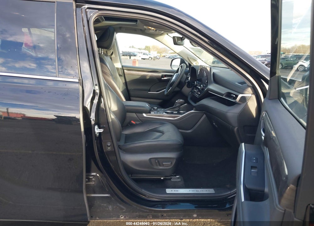 2023 TOYOTA HIGHLANDER LIMITED VIN: 5TDKDRBH8PS036594
