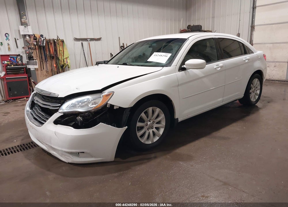 2014 CHRYSLER 200 TOURING VIN: 1C3CCBBG4EN235915