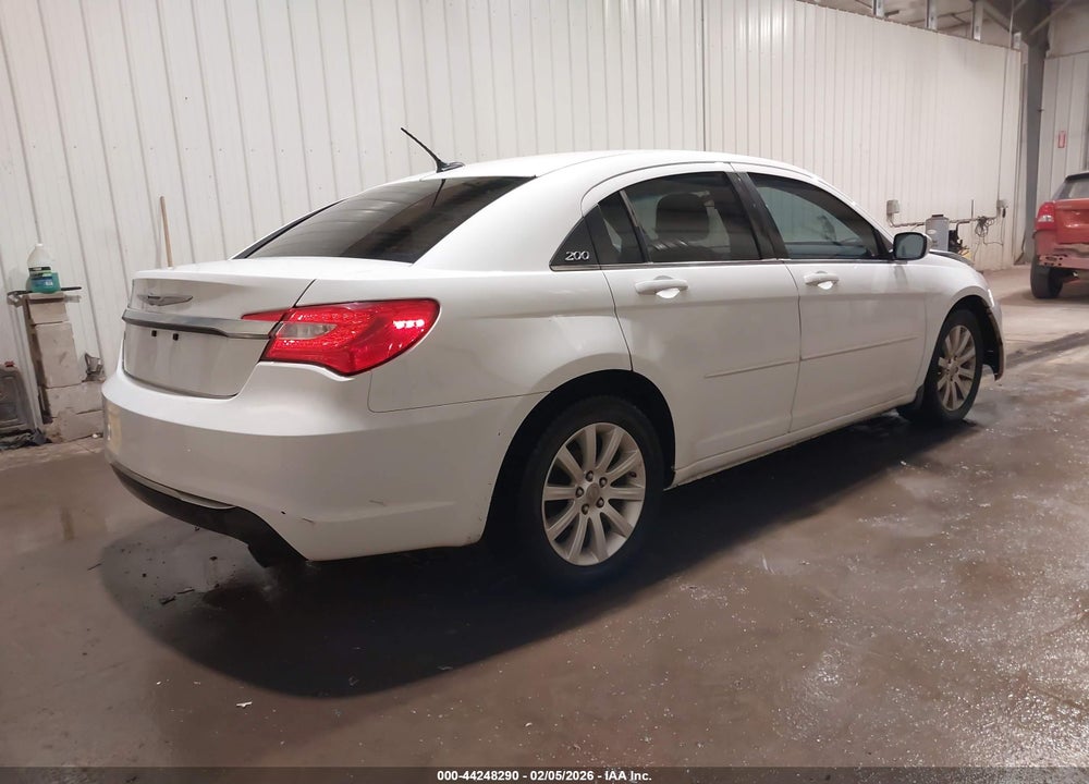 2014 CHRYSLER 200 TOURING VIN: 1C3CCBBG4EN235915
