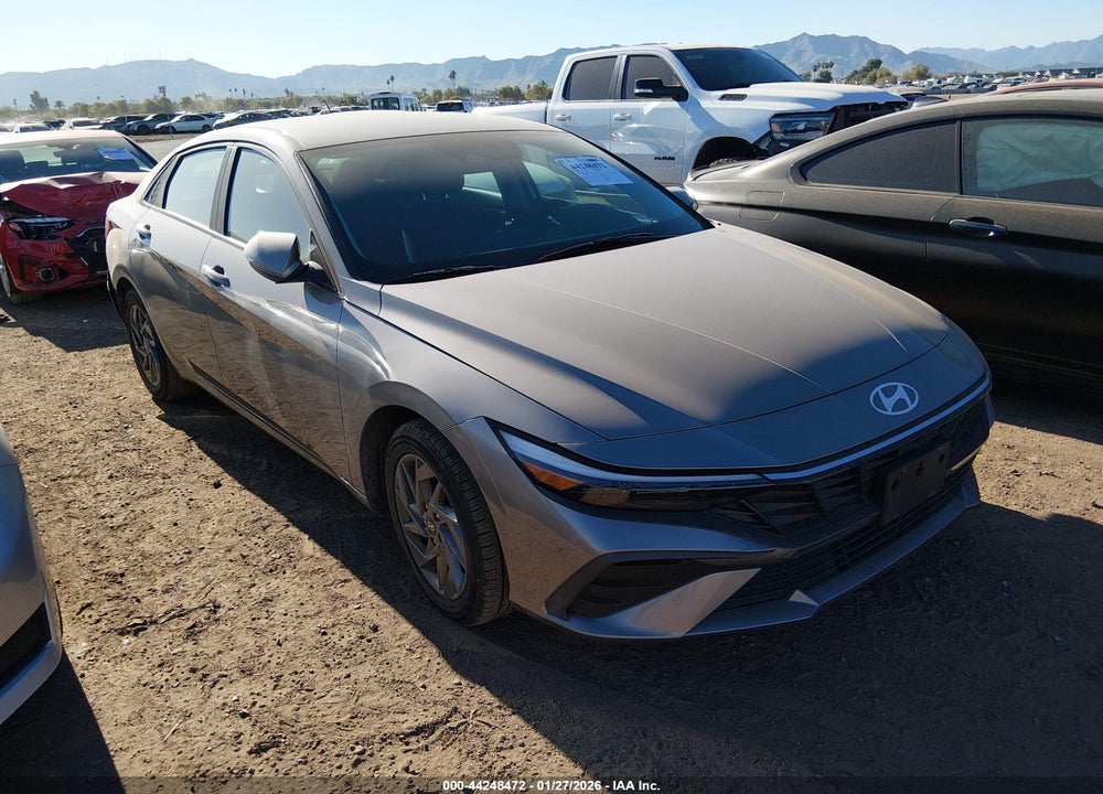 2024 HYUNDAI ELANTRA SEL VIN: KMHLM4DG2RU670439