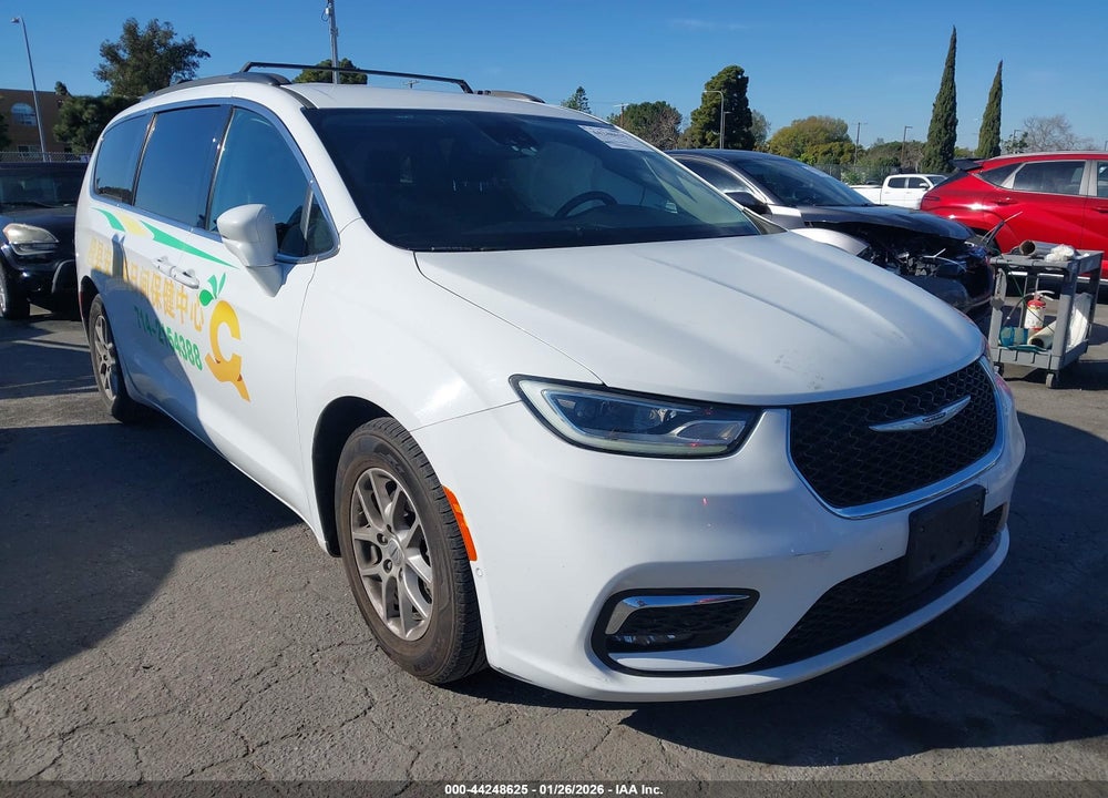 2022 CHRYSLER PACIFICA TOURING L VIN: 2C4RC1BG9NR138518