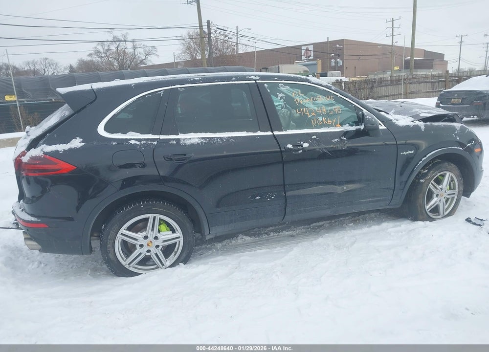 2016 PORSCHE CAYENNE E-HYBRID S VIN: WP1AE2A22GLA63769