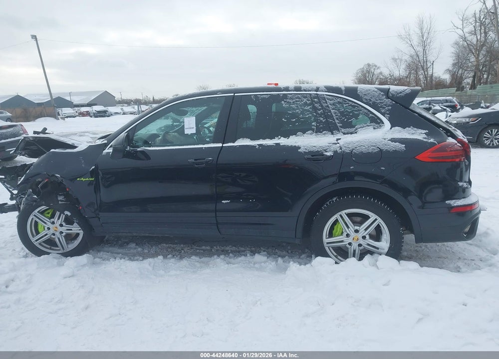 2016 PORSCHE CAYENNE E-HYBRID S VIN: WP1AE2A22GLA63769