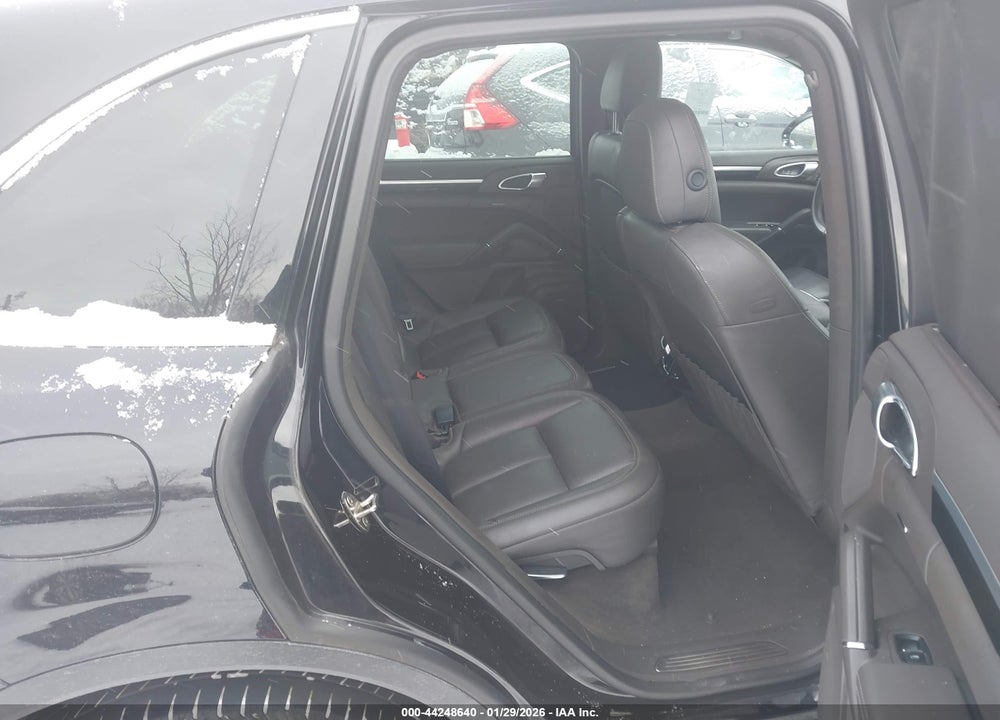 2016 PORSCHE CAYENNE E-HYBRID S VIN: WP1AE2A22GLA63769