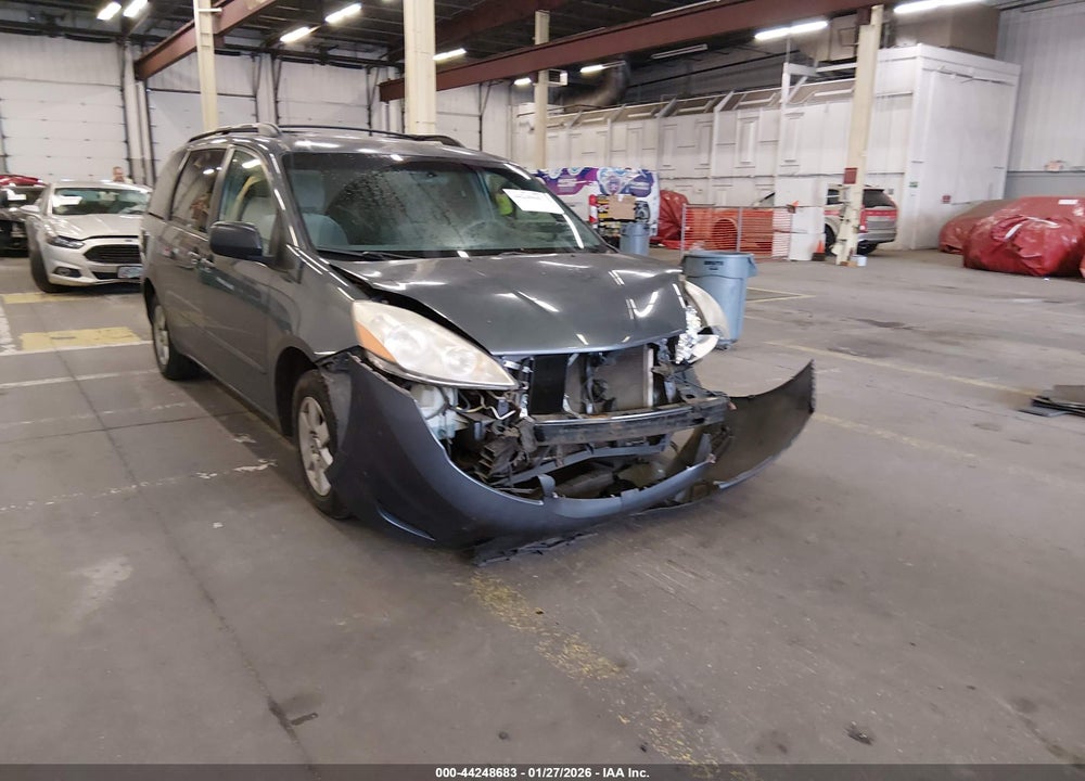 2008 TOYOTA SIENNA LE VIN: 5TDZK23C08S208570