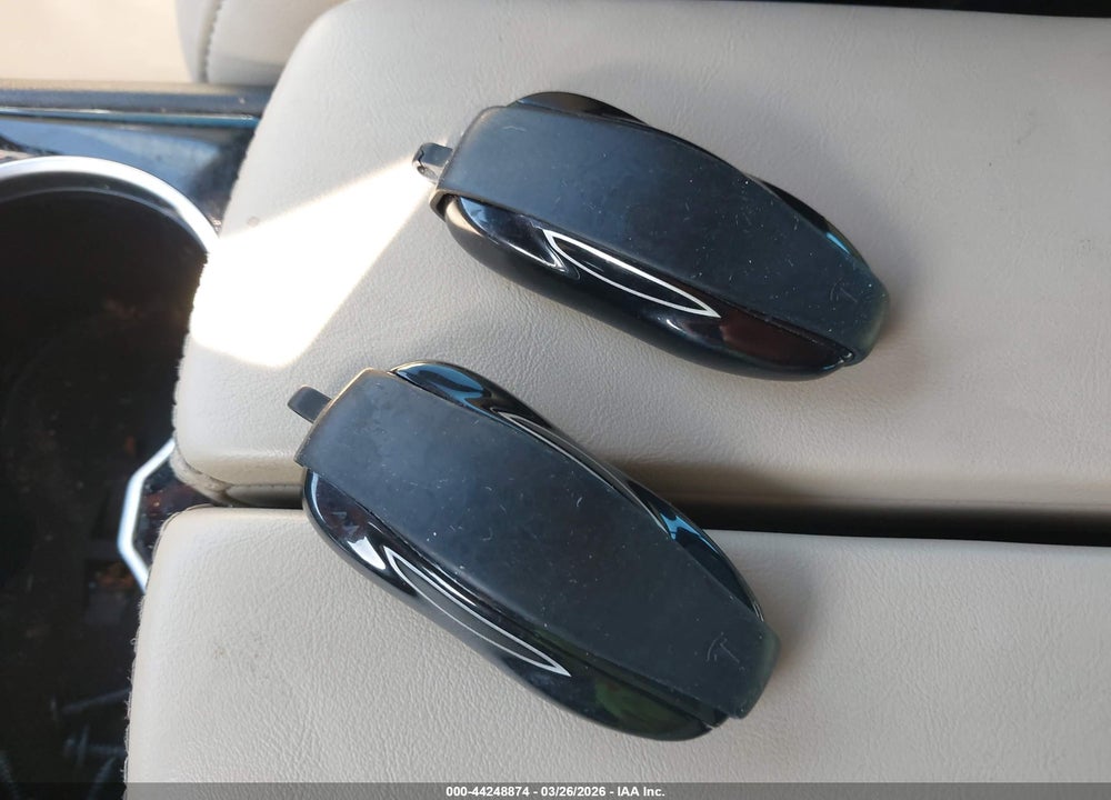 2015 TESLA MODEL S 85D/P85D/90D/P90D VIN: 5YJSA1H46FF093992