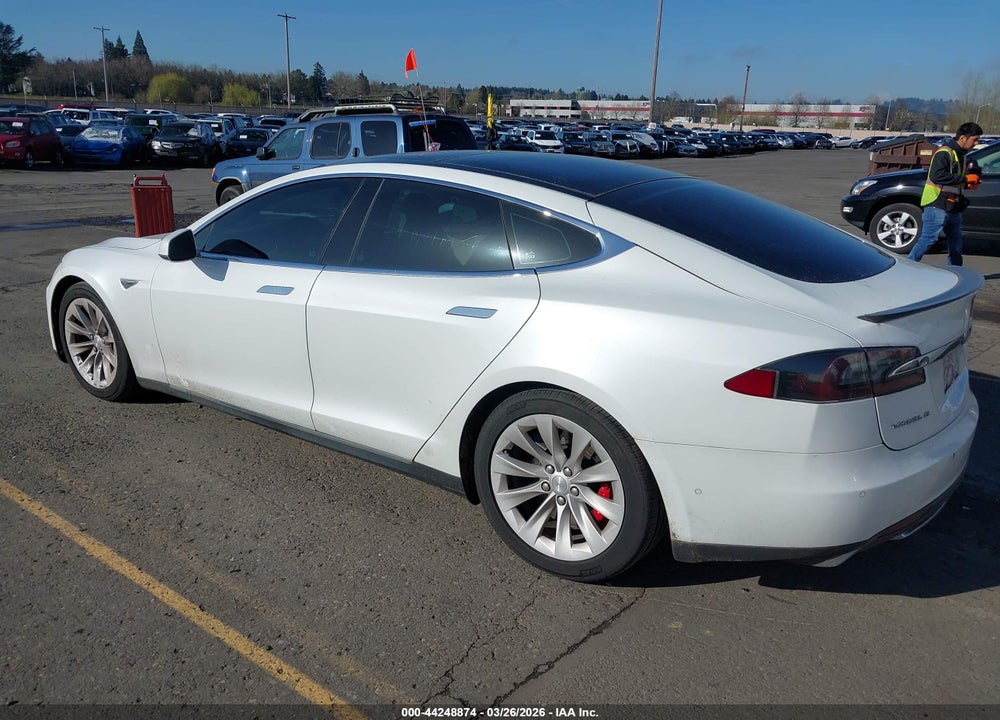 2015 TESLA MODEL S 85D/P85D/90D/P90D VIN: 5YJSA1H46FF093992