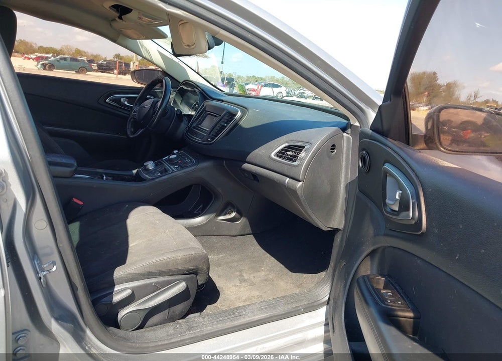 2015 CHRYSLER 200 LIMITED VIN: 1C3CCCAB1FN745054