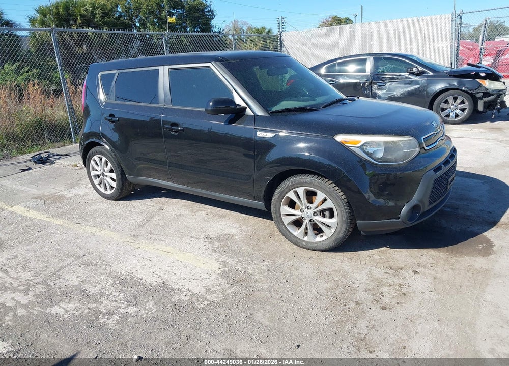 2015 KIA SOUL + VIN: KNDJP3A56F7125189