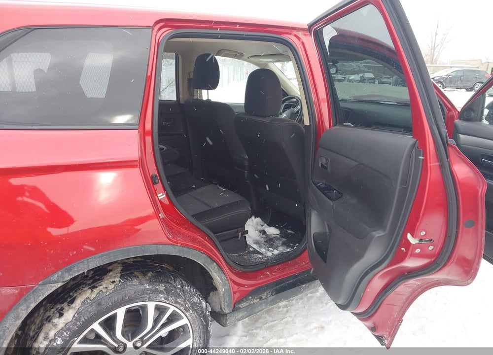2016 MITSUBISHI OUTLANDER SE VIN: JA4AZ3A31GZ023016