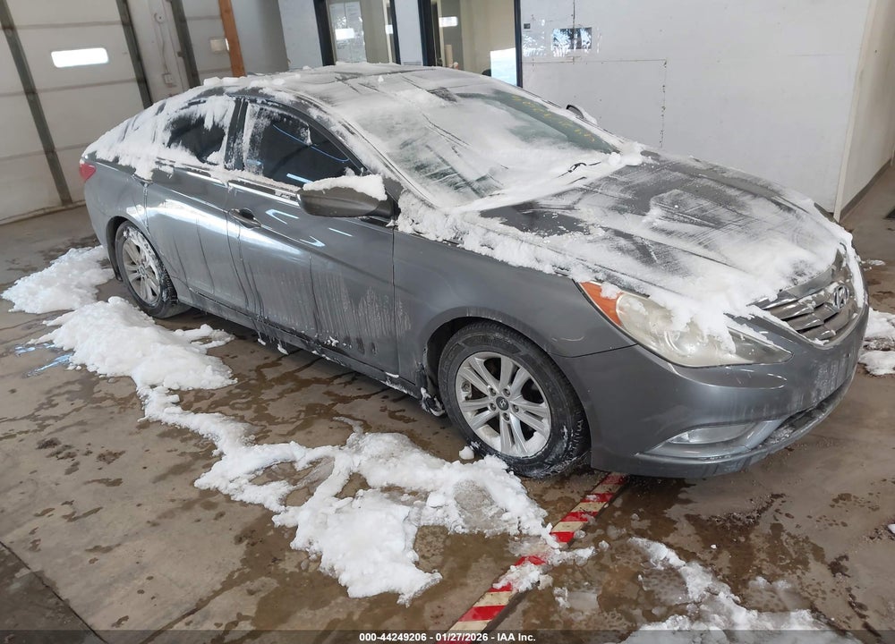 2013 HYUNDAI SONATA GLS VIN: 5NPEB4AC5DH555552