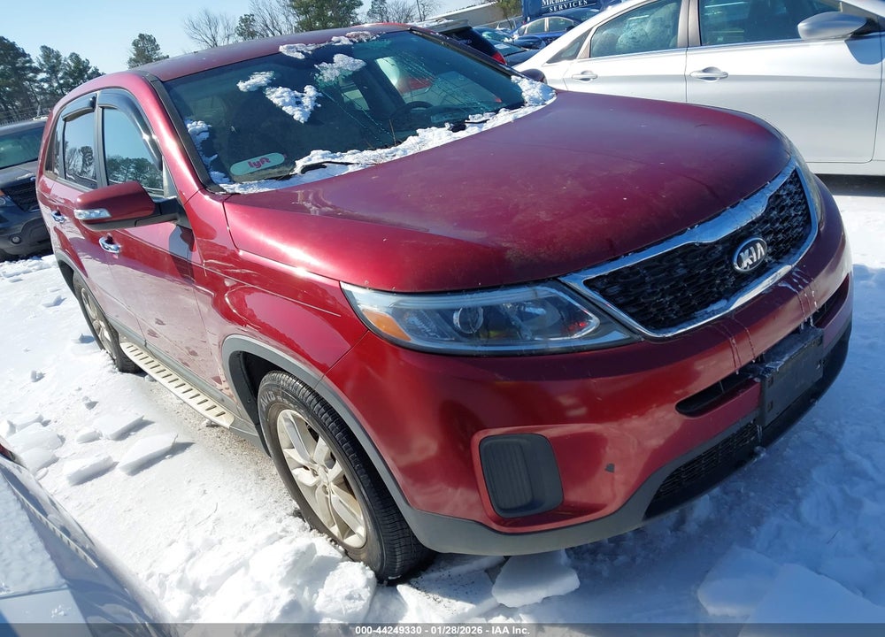 2014 KIA SORENTO LX VIN: 5XYKT4A67EG429342