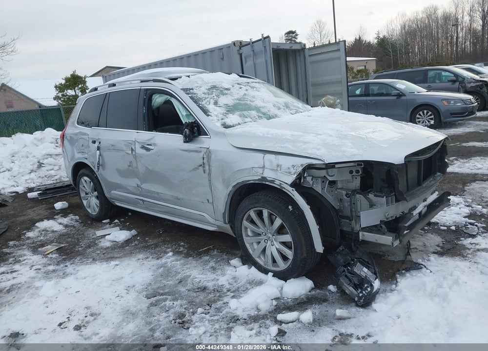 2018 VOLVO XC90 T6 MOMENTUM VIN: YV4A22PK6J1202979