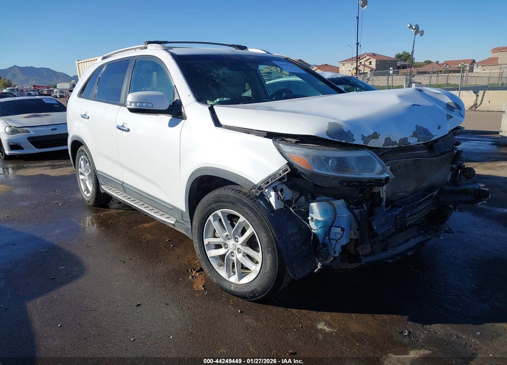 2014 KIA SORENTO LX VIN: 5XYKT4A64EG471094
