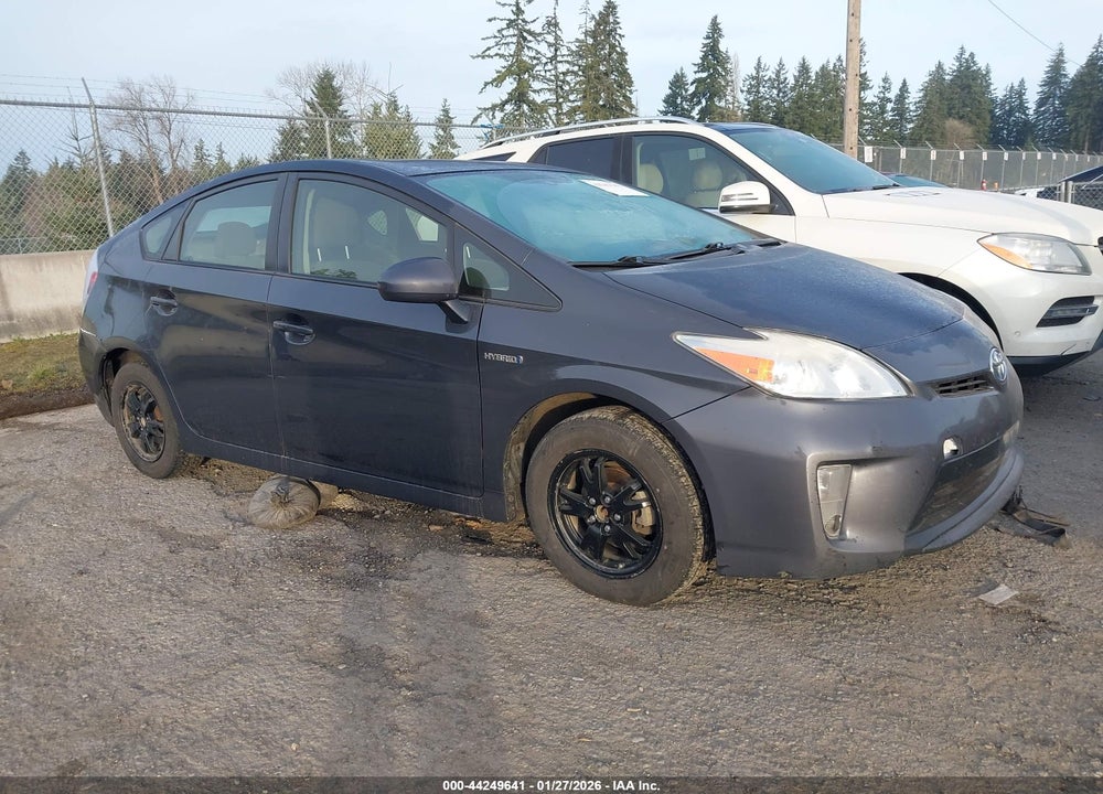 2015 TOYOTA PRIUS TWO VIN: JTDKN3DU3F0438187
