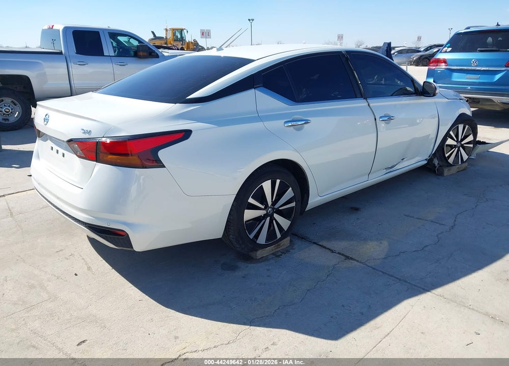 2022 NISSAN ALTIMA SV FWD VIN: 1N4BL4DV6NN370009