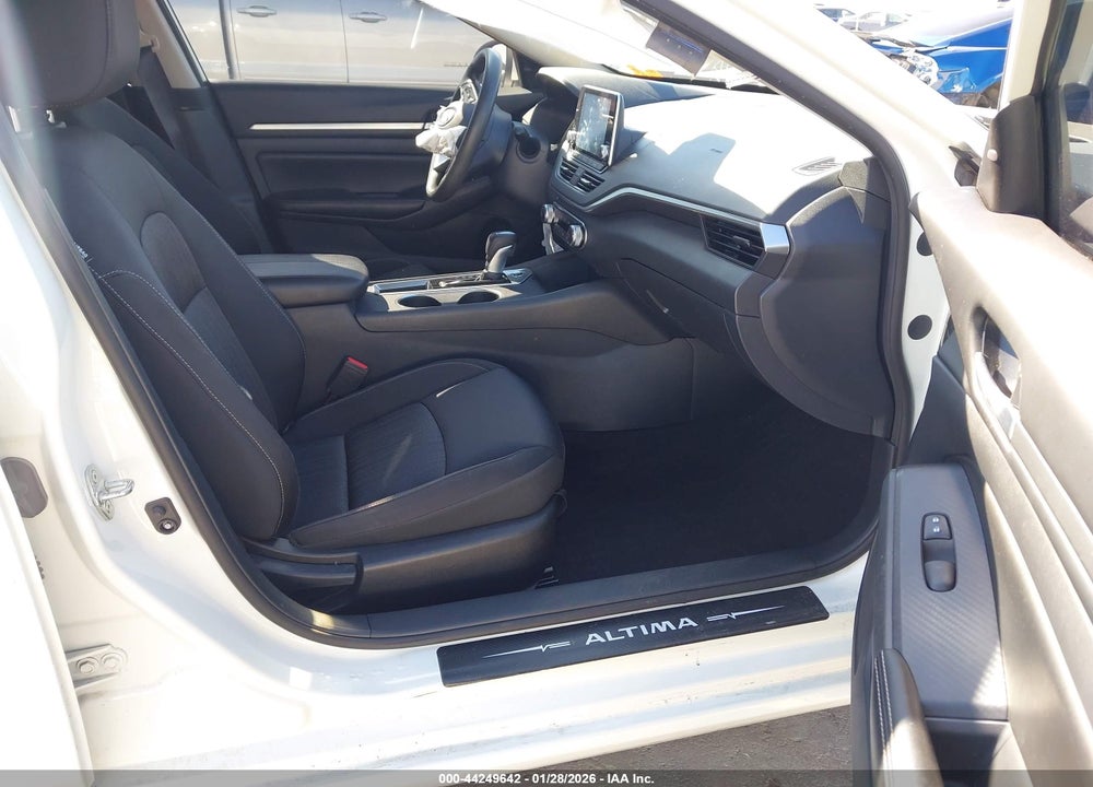 2022 NISSAN ALTIMA SV FWD VIN: 1N4BL4DV6NN370009