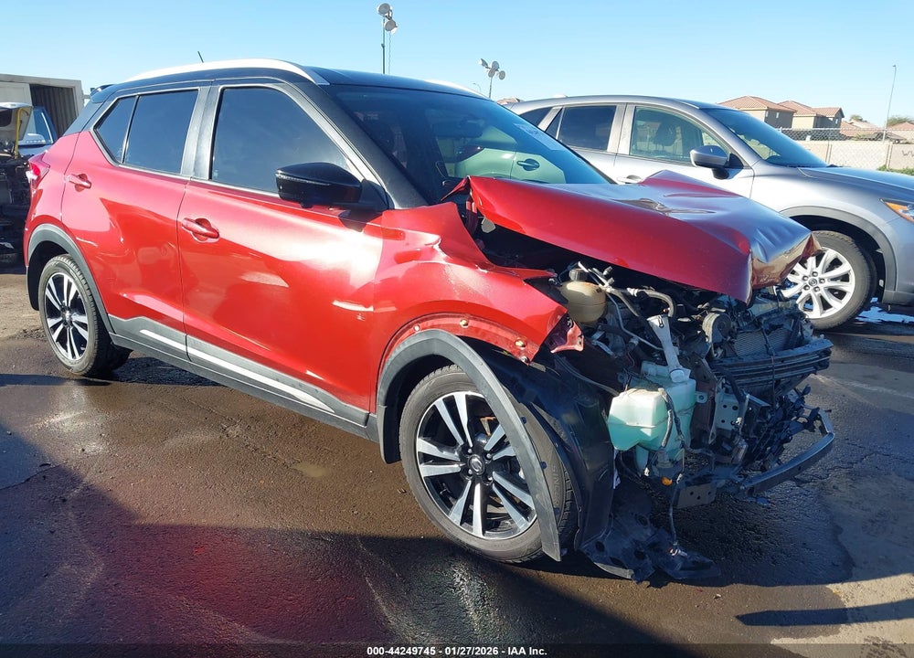 2018 NISSAN KICKS SR VIN: 3N1CP5CU7JL526170