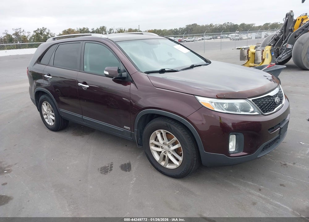 2015 KIA SORENTO LX V6 VIN: 5XYKTDA74FG582755