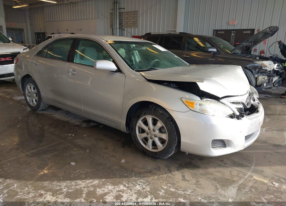 2011 TOYOTA CAMRY LE VIN: 4T1BF3EK7BU758587