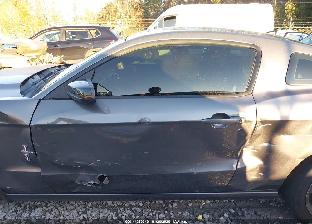 2013 FORD MUSTANG V6 VIN: 1ZVBP8AMXD5250789